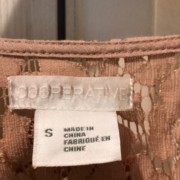 Fun Rose Romper with pockets! - Picture 2 of 4